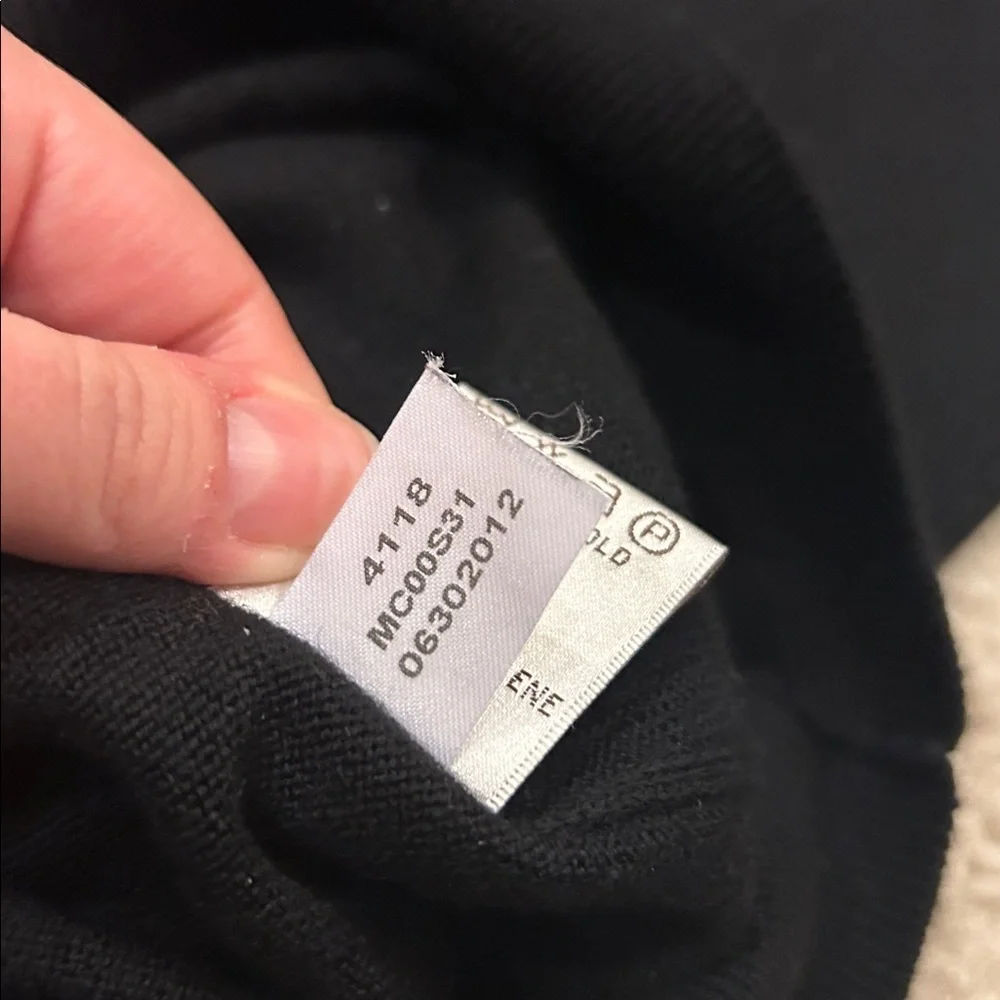 Peter Millar Pure Merino Wool V Neck Sweater